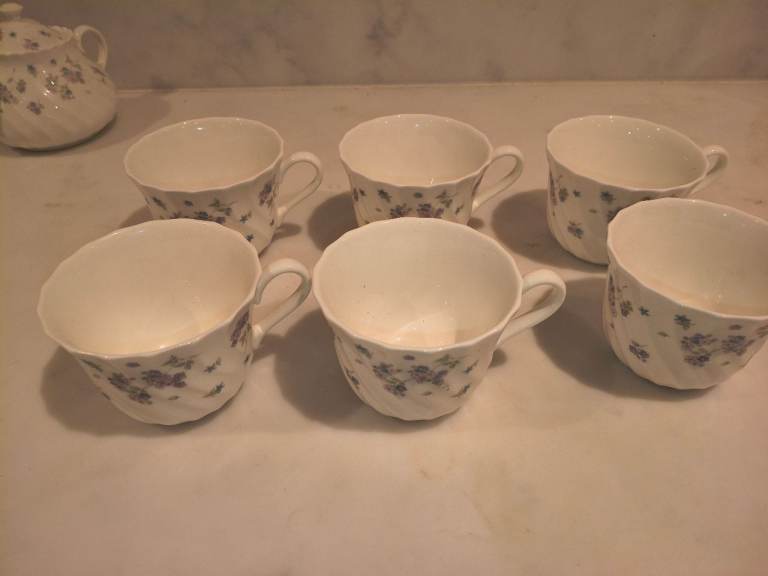 Vintage Wedgwood Dinner Set - April Flowers Style