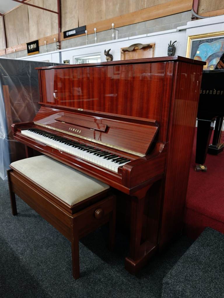Yamaha U3 H | Polished Mahogany Finish