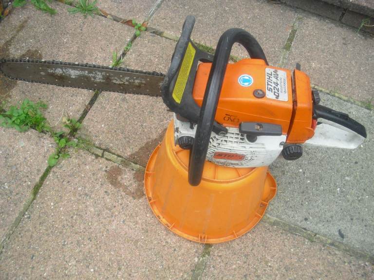 Stihl 024 AV Chainsaw – Good Working Order