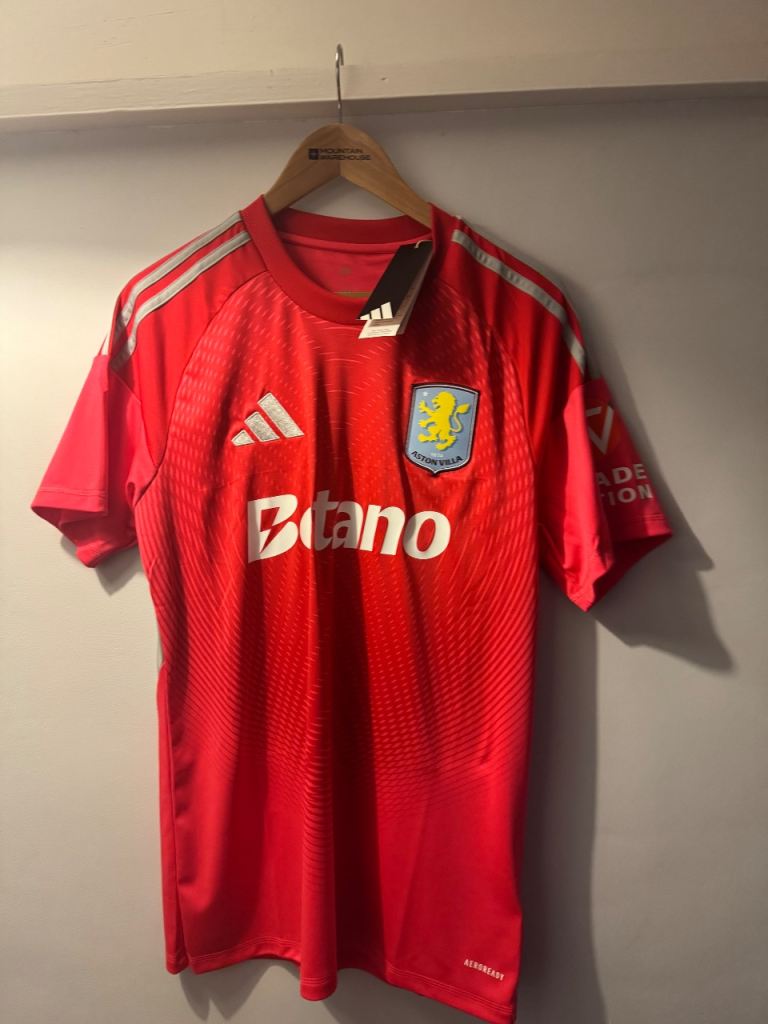 Aston Villa 25/26 Goalkeeper Shirt - BNWT - Medium