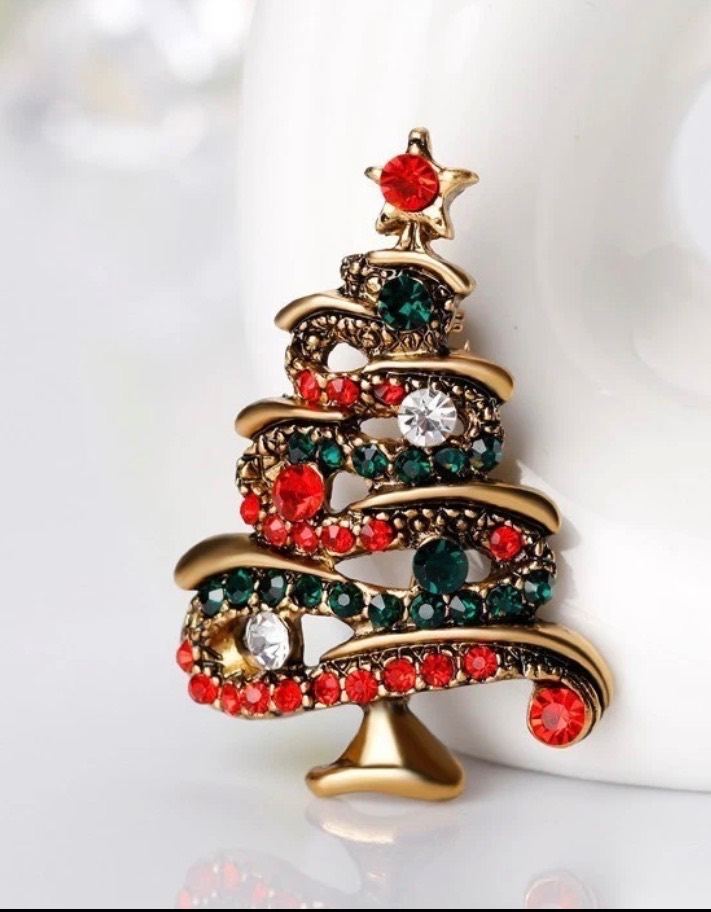 Vintage style Christmas tree brooch 