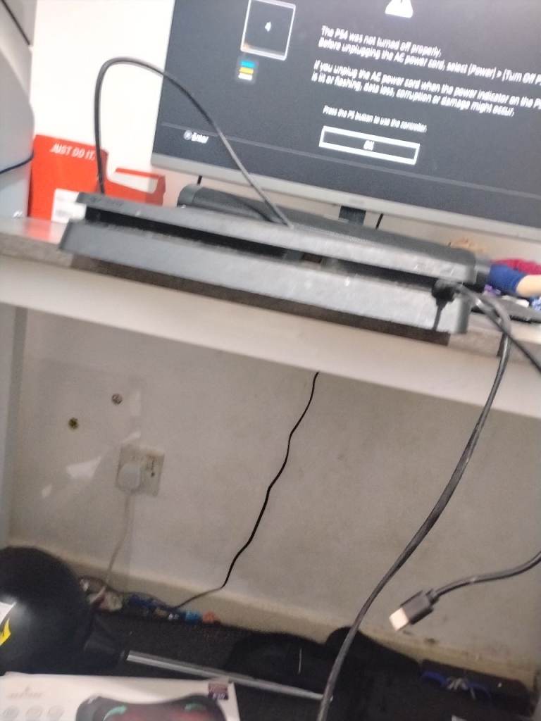 Ps4 needs controller and hdmi