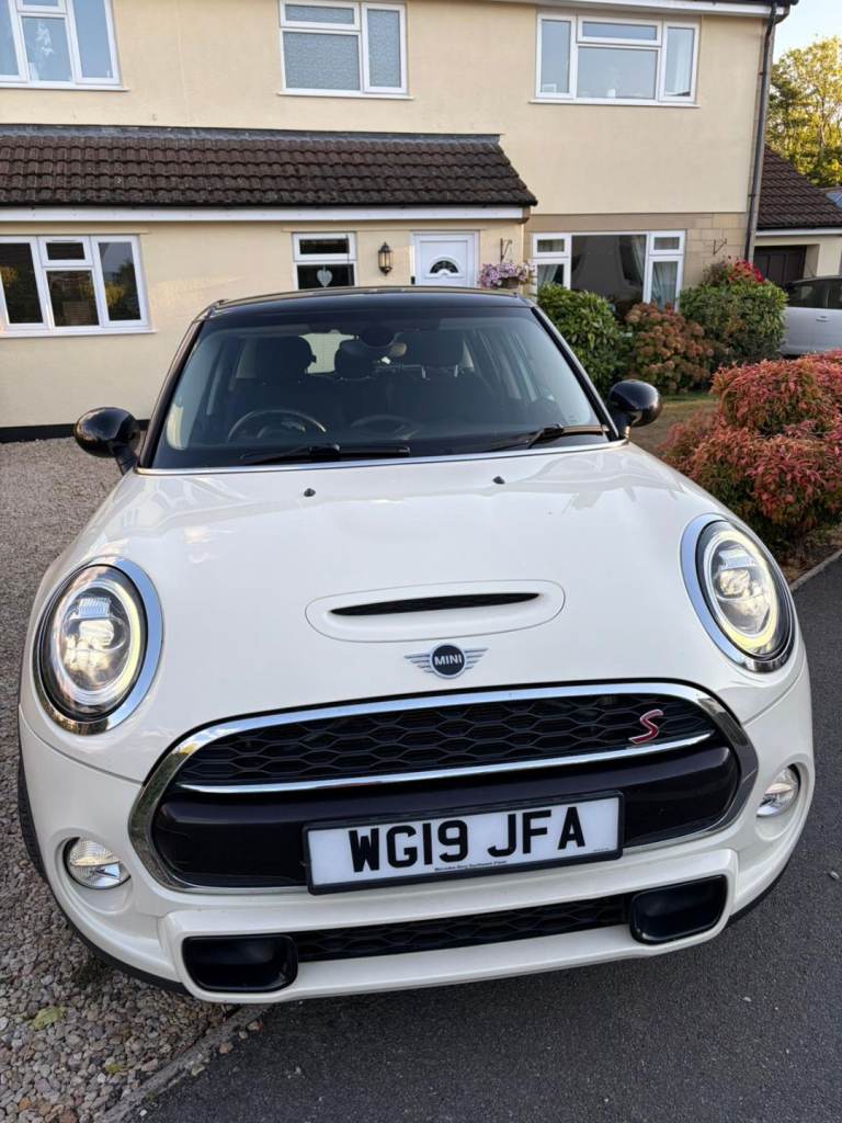 Mini, HATCHBACK, Hatchback, 2019, Manual, 1998 (cc), 5 doors