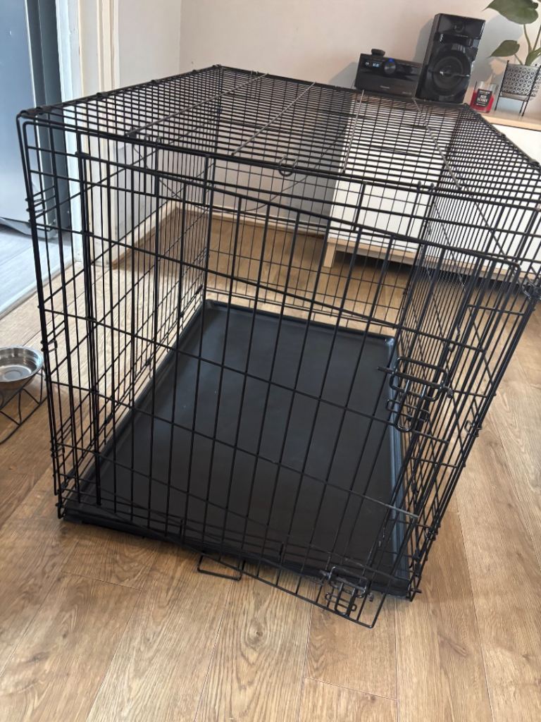 Large 1 door dog crate,like new