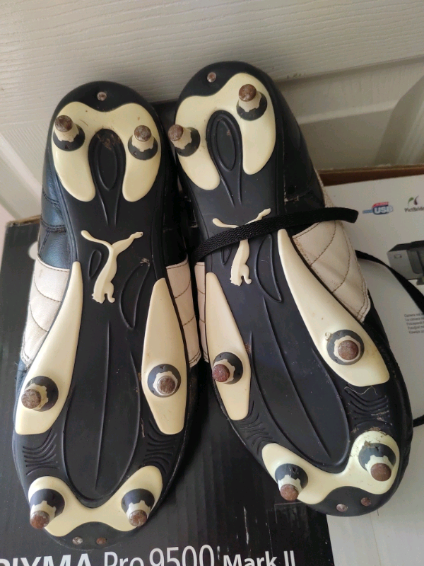 image for KIDS FOOTBALL BOOTS size 12