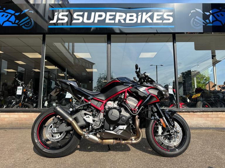 KAWASAKI ZH2 KNSAN 2023 - SCORPION EXHAUST - ONLY 1321 MILES