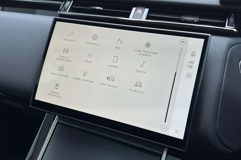 2025 Land Rover Range Rover Velar 2.0 D200 MHEV Dynamic SE SUV 5dr Diesel Auto 4WD Euro 6 (s/s) (...