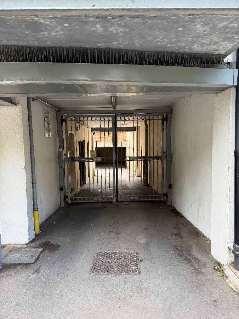 Secure covered parking in Essex Road