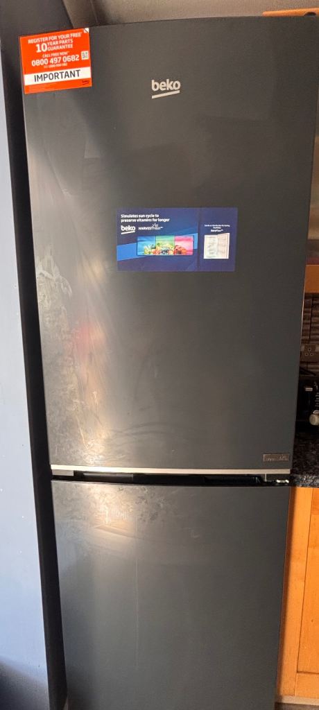 Beko HarvestFresh Fridge Freezer - like New, Grey