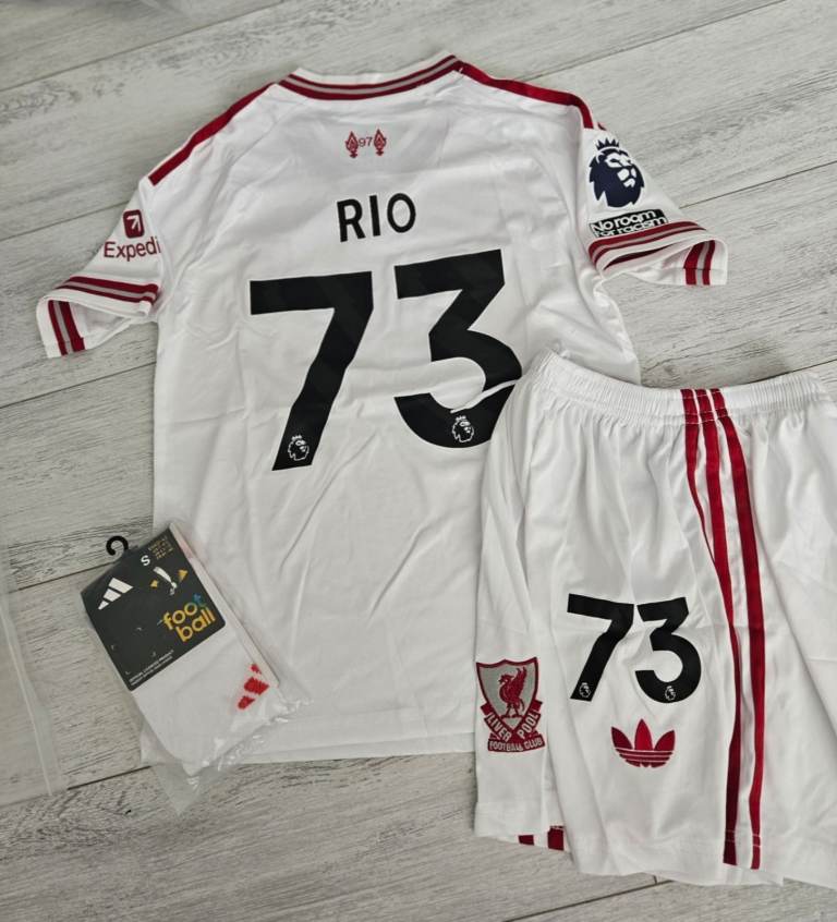 New Kids Adidas Liverpool Football Kit - White with Red Trim, Size 73