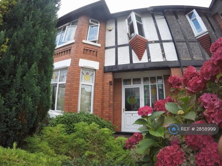6 bedroom house in Kedleston Avenue, Manchester, M14 (6 bed) (#2858999)