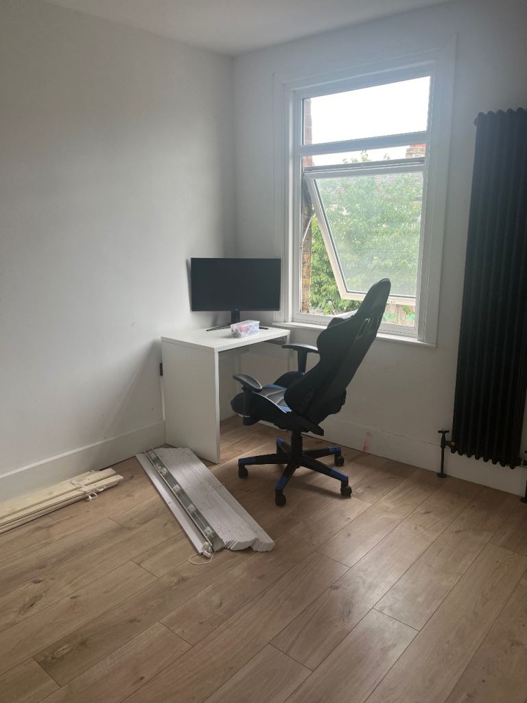 Double room to let 