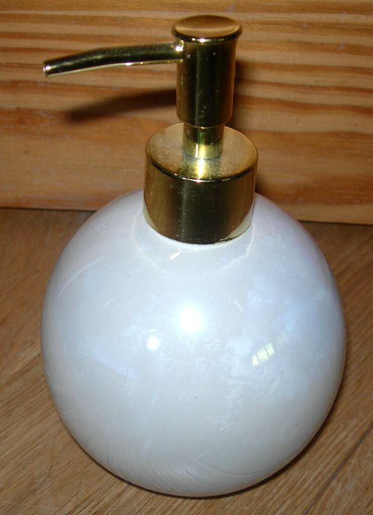LOTION SOAP DISPENSER BED BATH & BEYOND TAYA PEARL UNUSED