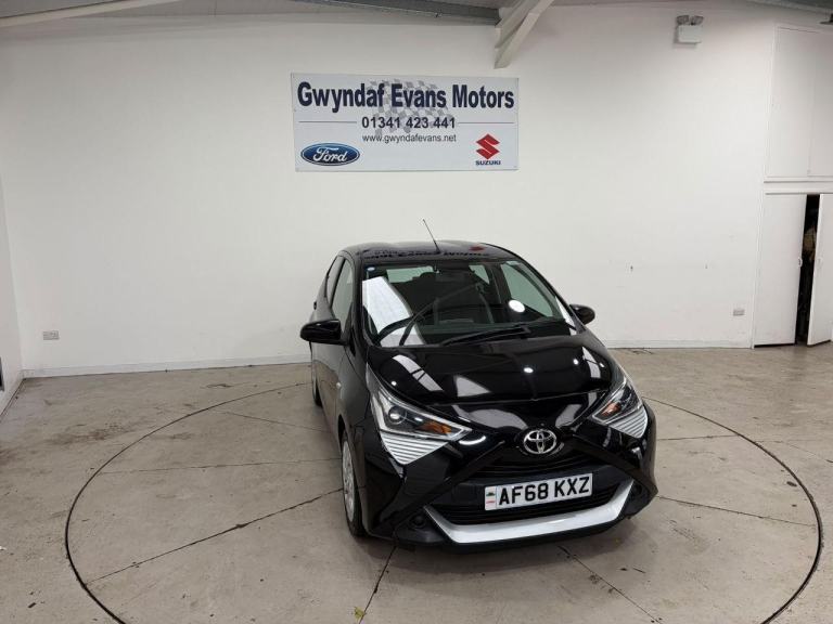 Toyota Aygo 1.0 VVT-i X-Play 5dr x-shift Petrol