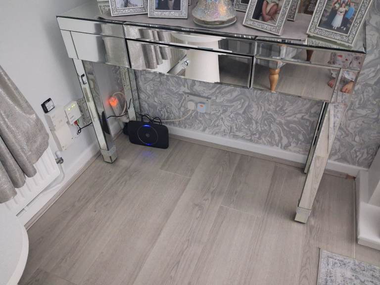 Mirrored Dressing Table with Drawers – Good Condition