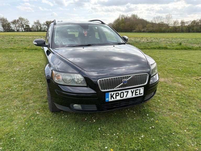 Volvo V50 Estate, Black Metalic on Black