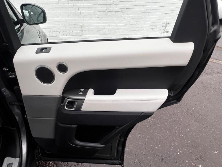 2017 Land Rover Range Rover Sport 3.0 SD V6 HSE Dynamic Auto 4WD Euro 6 (s/s) 5dr ESTATE Diesel A...