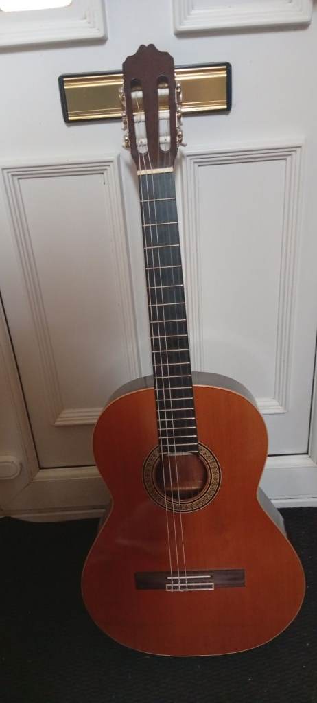 Cuenca model 10 full size classical guitar for age 12 to adults with soft carry case 