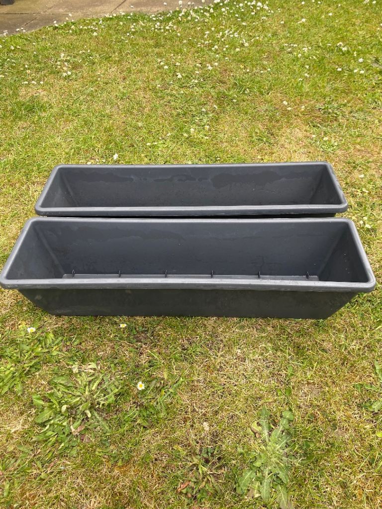 Elho Barcelona Grey Plastic Planters x2