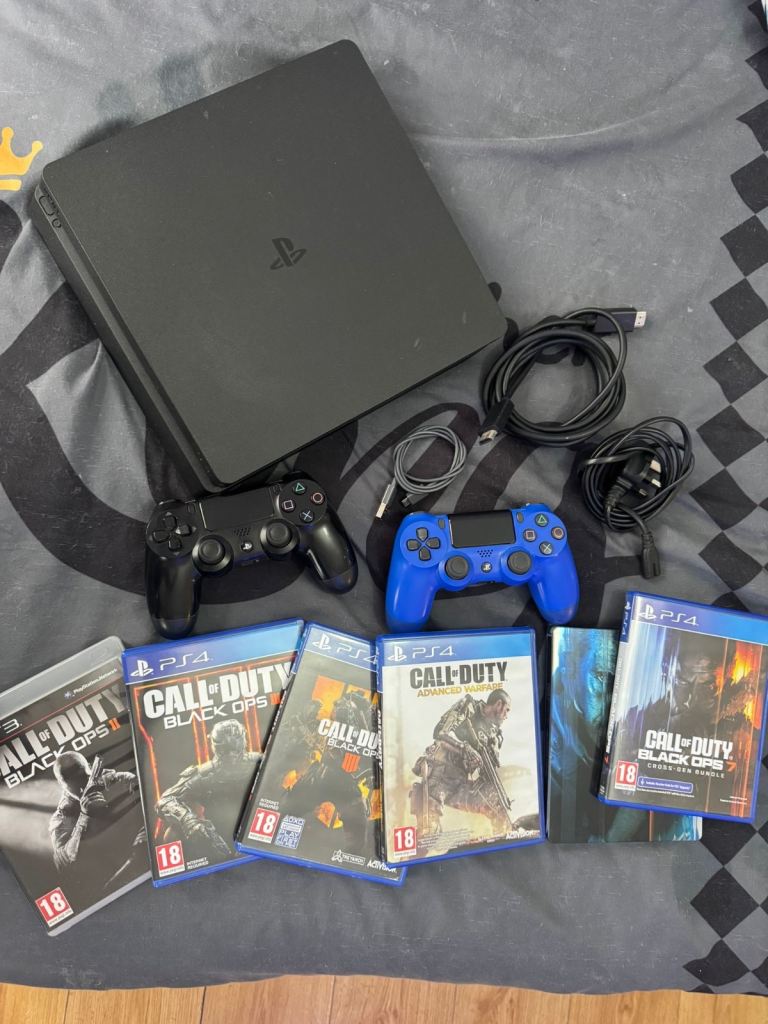 PS4 slim 500gb - 5 games-2 pads