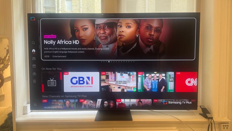 Samsung 75" QN800D 8K Neo QLED Smart TV - 4 months old