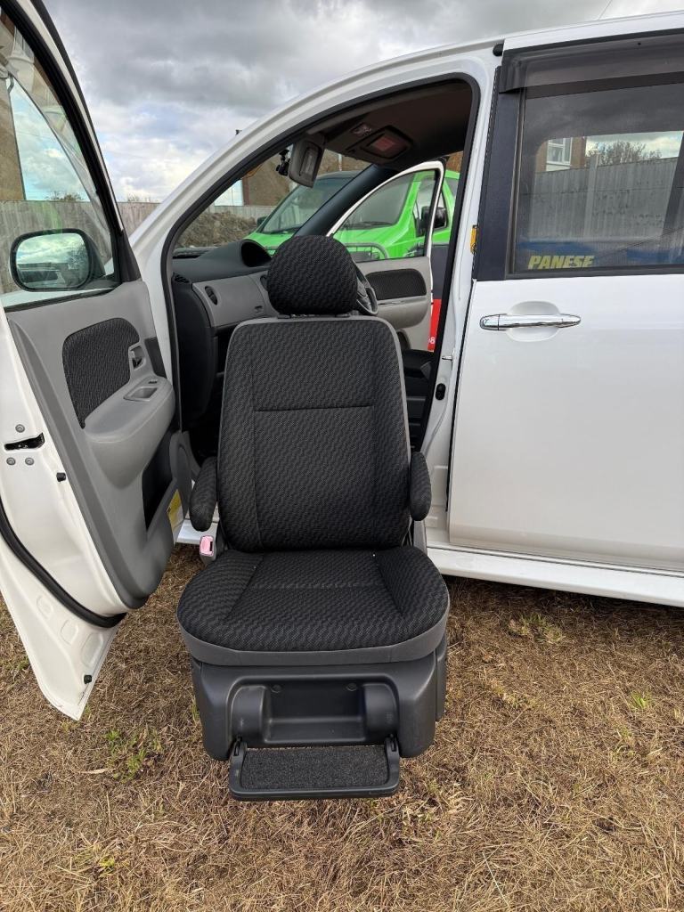 Toyota Sienta 1.5 Welcab Front Disabled Access Chair Auto 7 Seater MiniMPV (A18