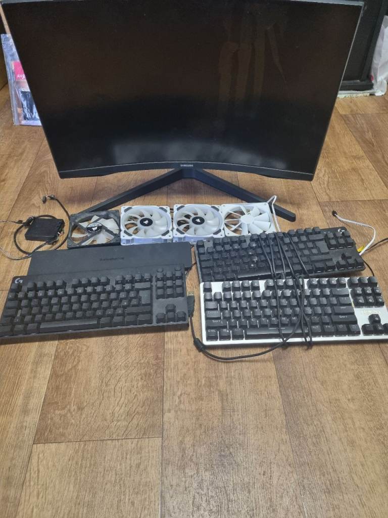 Assorted keyboards/fans, led and fan module, samsung 4k curved monitor with broken screen