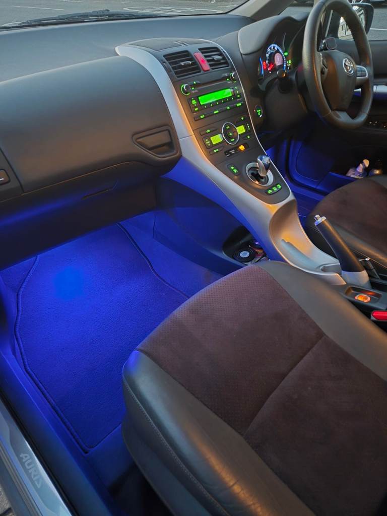 Toyota, AURIS, Hatchback, 2011, Semi-Auto, 1798 (cc), 5 doors