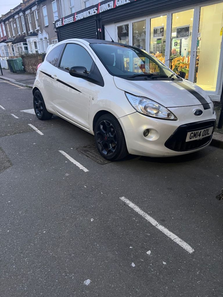 Ford, KA, Hatchback, 2014, Manual, 1242 (cc), 3 doors