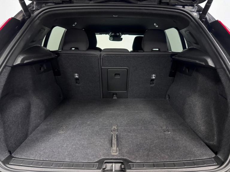 2023 Volvo XC40 Plus P8 AWD (408 hp) ESTATE Electric Automatic