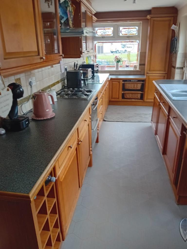 Fitted kitchen 