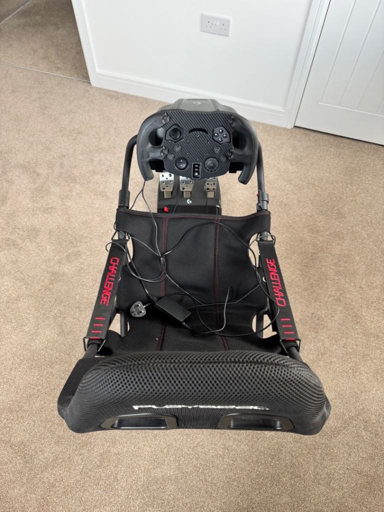 Logitech G923 steering wheel and playseat