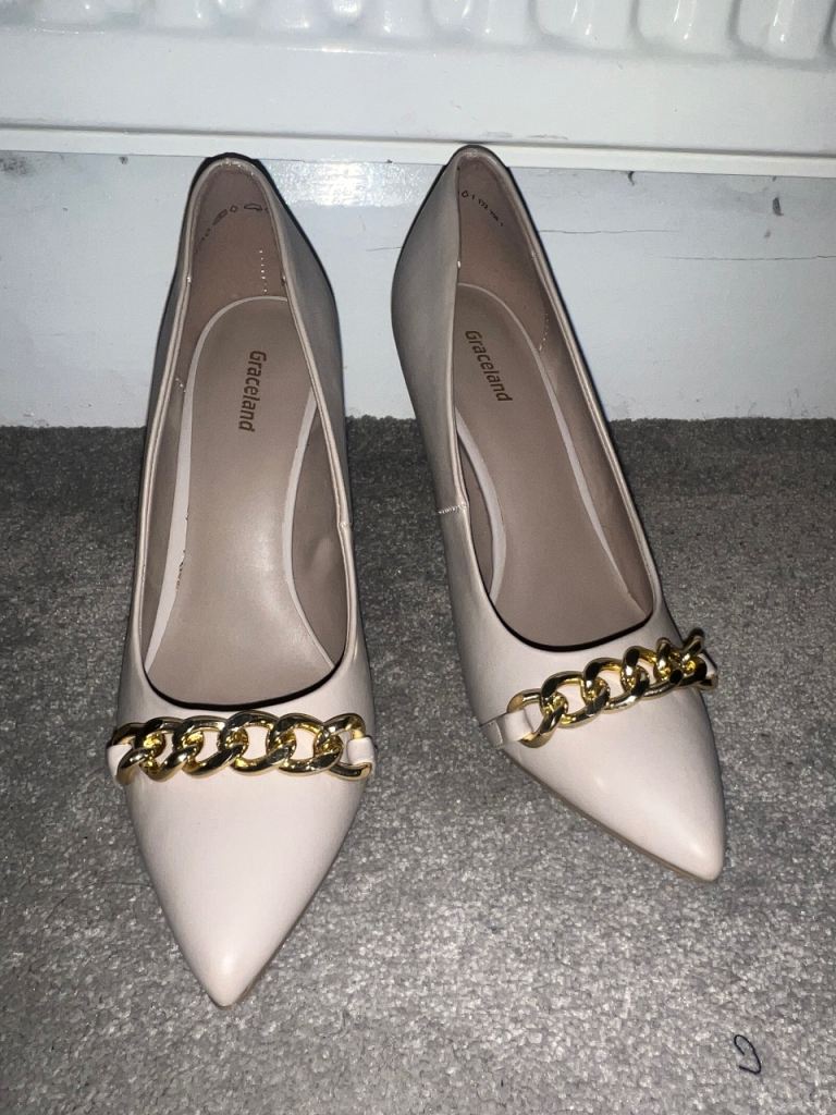 Ladies heel