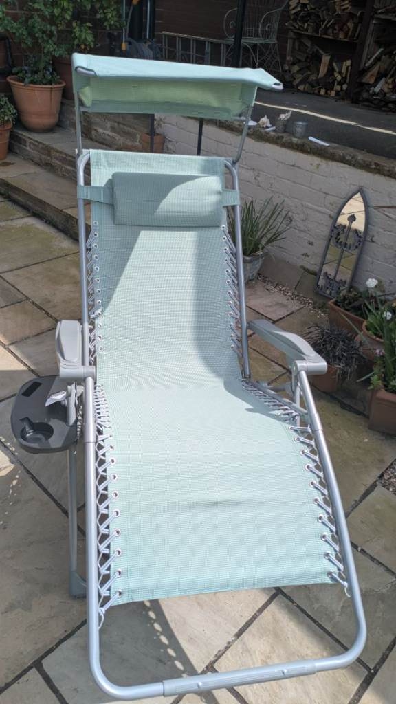 Reclining sun lounger x2