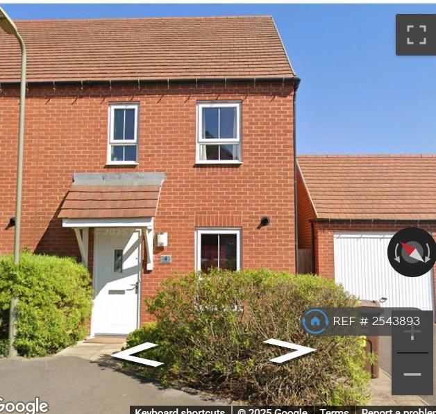3 bedroom house in Linnet Road, Banbury, OX15 (3 bed) (#2543893)