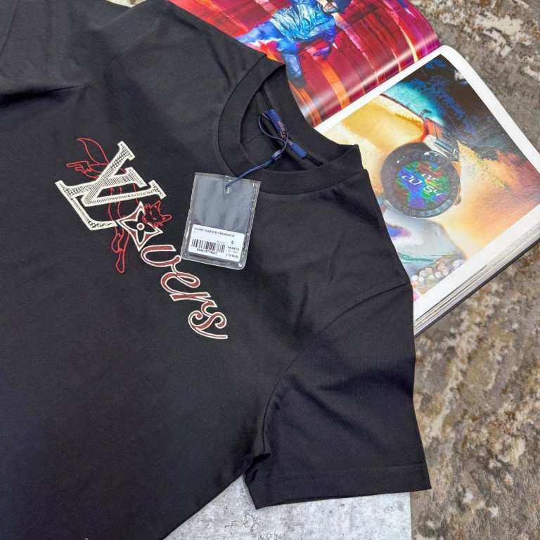 LV T SHIRT PRE LOVED 