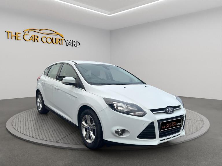 2013 Ford Focus 1.6 Zetec Euro 5 5dr HATCHBACK Petrol Manual