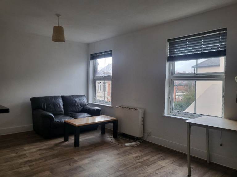 Central Reading 1 bedroom flat 