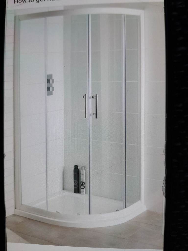 Quadrant shower enclosure 