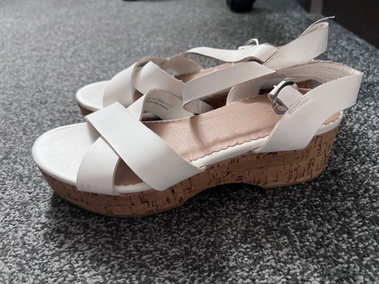 Next White Wedge Sandals Girls – Size 4 As Good As New