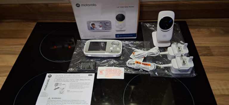 Brand New White Motorola Baby Monitor With Mood Light And Night Vision Monitor & Camera