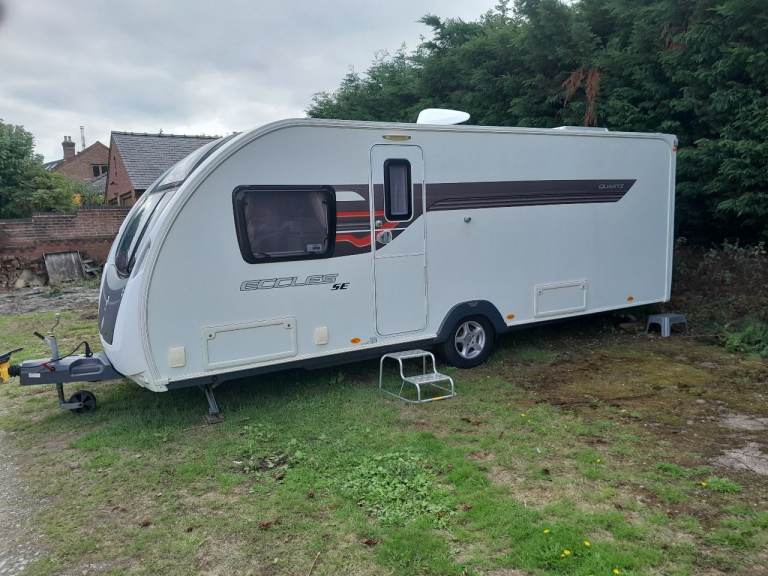 STERLING ECCLES QUARTZ 4 BERTH SINGLE AXLE CARAVAN 2014