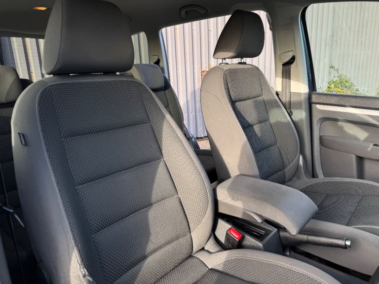 VOLKSWAGEN TOURAN/ 7x SEATER/ FRESH SERVICE & MOT