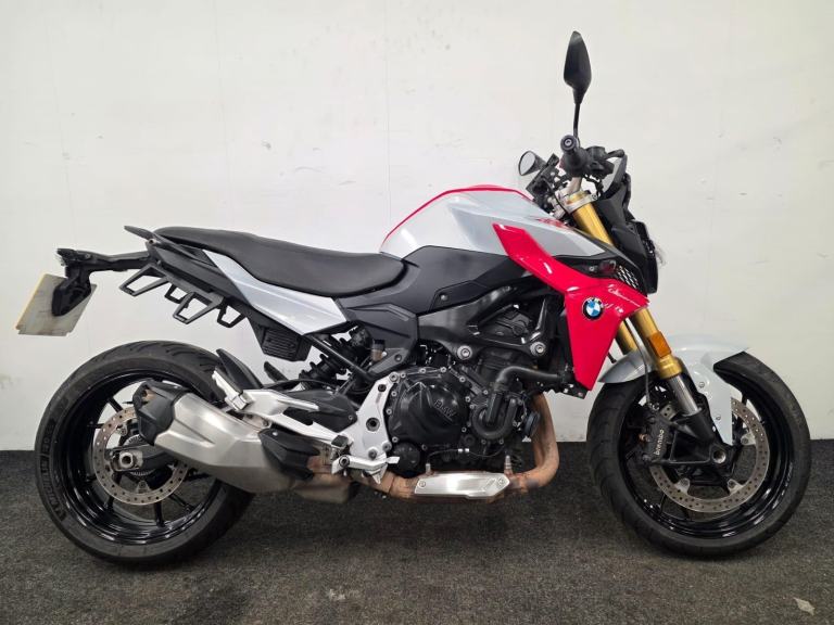 BMW F900 R ** TFT DASH - CRUISE CONTROL - BREMBO BRAKES **