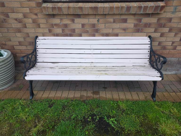 Garden bench 