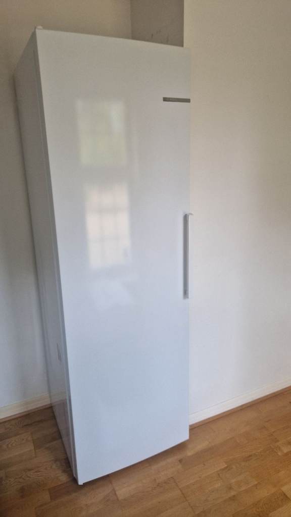 Bosch Series 4 KSV36VWEPG Freestanding KSV36NWEPG Fridge in White