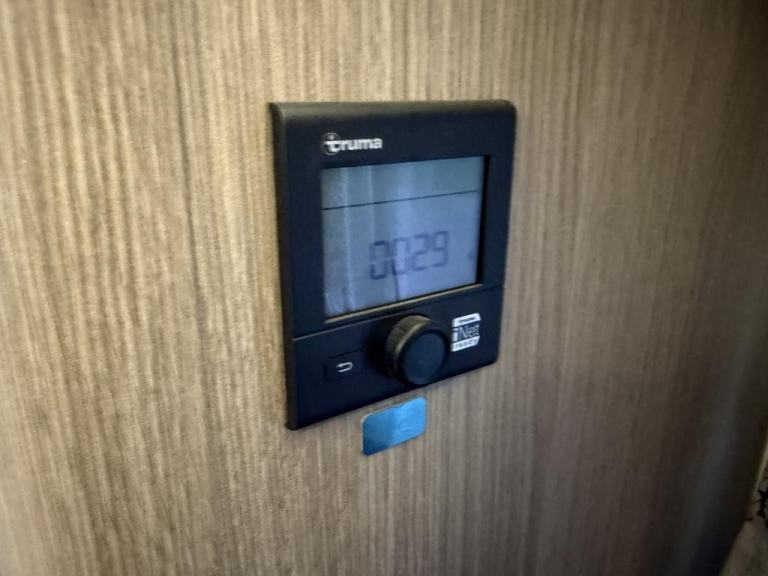 2022 HOBBY Prestige 720 kwfu 6 Berth fixed, bunkbeds, and double