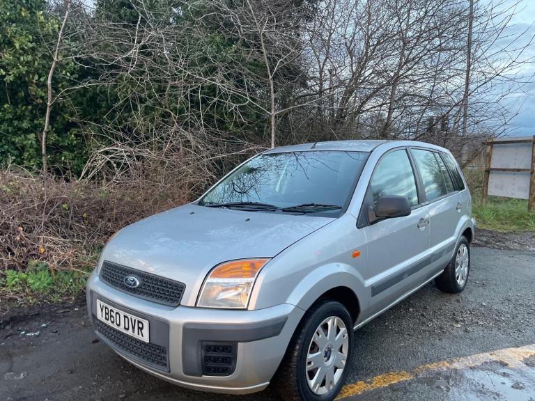 FORD FUSION 1.4 STYLE+ 60 REG SILVER 5 DOOR 12 MONTHS MOT LOW INSURANCE 45+MPG