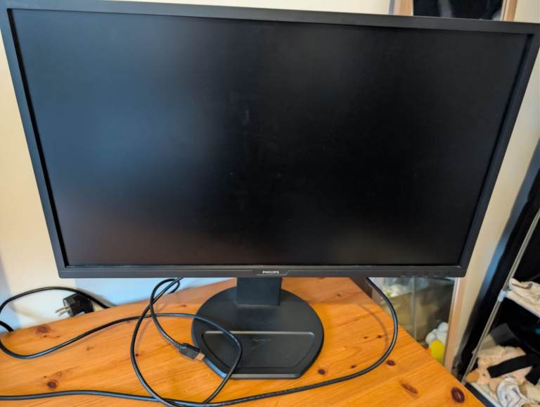 2x Philips 27” QHD IPS Monitors – Ideal Dual Setup – Height Adjustable