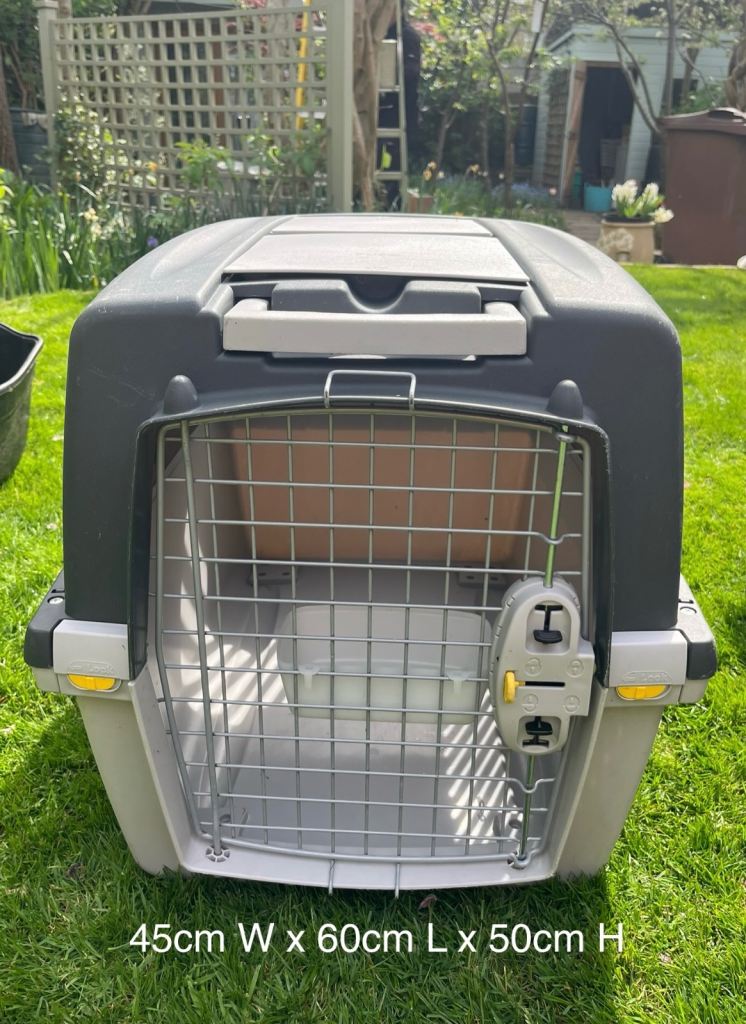 IATA Airline approved pet carrier - Medium